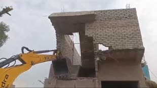 CG NEWS :  बेटे की मौत के बाद छलका पिता का दर्द, हत्या के आरोपियों के अवैध कब्जे पर चला Bulldozer....