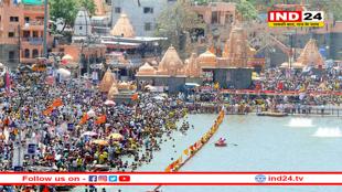 उज्जैन: माघ पूर्णिमा पर क्षिप्रा नदी में हजारों श्रद्धालुओं ने लगाई डुबकी