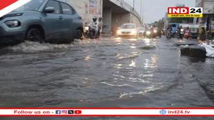 Weather Update: दिल्ली-NCR में बारिश की वजह से कई जगह सड़क धंसी, सड़कों पर जलभराव और जाम से लोग बेहाल