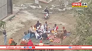 अयोध्या में प्राण प्रतिष्ठा के लिए अनुष्ठान शुरू, काशी के पंडितों ने सरयू में स्नान कर शुरू की पूजा