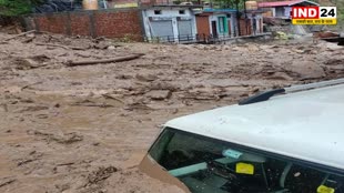   Uttarakhand NEWS: बारिश की वजह से कहीं पहाड़ दरक रहे हैं तो कही मैदानी इलाकों में नदियों ने दिखाए रौद्र रुप