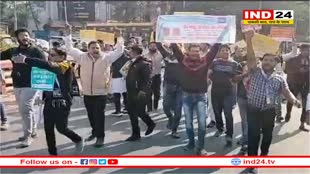 इंदौर के रीगल चौराहा पर एकत्रित हुए जैन समाज के लोग ,अपने तीर्थ स्थलों की रक्षा के लिए खोला मोर्चा