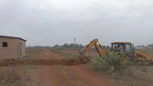 CG NEWS :प्रशासन के एक्शन के बाद, अवैध प्लाटिंग पर चला बुलडोजर, कलेक्टर के निर्देशन में अवैध प्लाटिंग पर की जा रही कार्रवाई