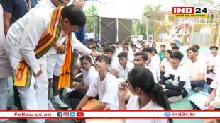 अचानक होलकर साइंस कॉलेज पहुंचे मुख्यमंत्री, स्टूडेंट्स में छा गया जोश