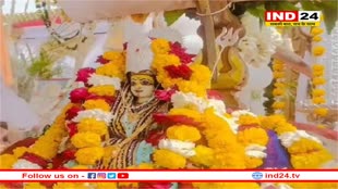 मां नर्मदा जयंती की धूम, 108 दीपक जलाकर हुई महाआरती श्रद्धालुओं पर हेलीकॉप्टर से की गई पुष्प वर्षा