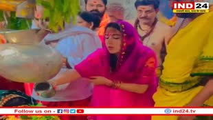 'जरा हटके, जरा बचके' की सफलता के बाद एक बार फिर महाकाल के दरबार पहुंची Sara Ali Khan, गुलाबी साड़ी में पहुंची मंदिर 