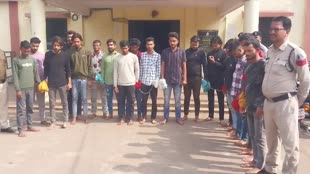 CG NEWS : महिला-पुरुषों के साथ मारपीट करने वाले बदमाशों का, खमतराई  पुलिस ने बदमाशों का निकाला जुलूस....