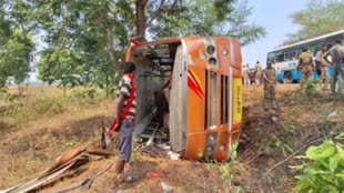 CG NEWS :बस्तर में चुनाव ड्यूटी से लौटते समय बस पलटने से 10 CRPF जवान घायल, 3 की हालत गंभीर