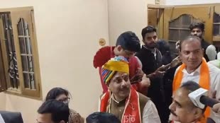  उज्जैन में रात्रि विश्राम कर CM ने तोड़ा वर्षों पुराना मिथक, बोले- मैं राजा नहीं महाकाल का बेटा हूं