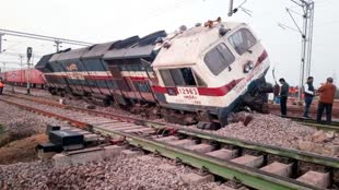 CG NEWS :  छत्तीसगढ़ में डिरेल हुआ मालगाड़ी का इंजन, ट्रेन के यात्रियों को करना पड़ा काफी परेशानी का सामना...