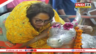 अभिनेत्री जयाप्रदा ने किए बाबा महाकाल के दर्शन, कहा- मौका मिलते ही यहां दौड़ी चली आती हूं