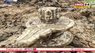 UP: तालाब की खुदाई में मिला 300 साल पुराना पंचमुखी शिवलिंग, दर्शन के लिए उमड़े लोग