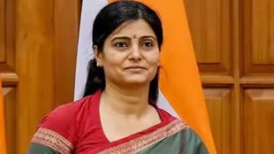 UP Politics: हमारी पार्टी का मजाक बनाने वाले को जनता ने थमाया कटोरा, अनुप्रिया का आजम खान पर निशाना