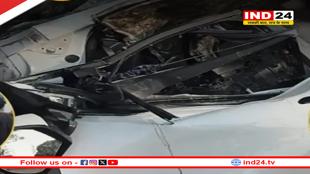 भीषण सड़क हादसा,कार डिवाइडर से टकराई, मां-बेटे समेत 4 की मौत