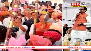 आदिवासी गीतों पर थिरके शिवराज, बताया क्यों भाजपा में आ रहे कांग्रेसी