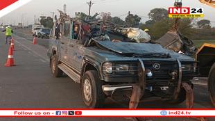 जबलपुर के पास सिहोरा में कार और बस की टक्कर में 6 लोगों की मौत