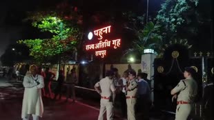 CG NEWS :  कांग्रेस नेता राहुल गांधी पहुना में कर रहे चर्चा, राजधानी में सुबह भी हुईं थी बैठक,