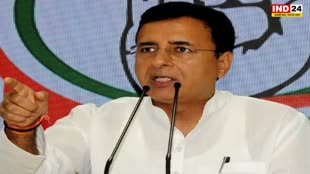 उमा भारती की नसीहत पर सुरजेवाला का जवाब, बोले - मैं क्यों बीच में पड़ूं, वो लड़ें एक-दूसरे का सिर फोड़ें 