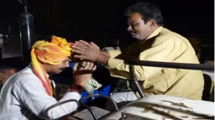 MP News: पैरों में छाले हो या फिर हो बुखार, नहीं थम रहा कांग्रेस उम्मीदवार का चुनाव प्रचार 