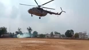 CG NEWS : बस्तर में अति संवेदनशील केंद्रों के लिए हेलीकॉप्टर से रवाना हुए मतदान दल....