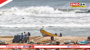 Cyclone Montha: आंध्र प्रदेश में अलर्ट, दक्षिण मध्य रेलवे ने 72 ट्रेनें रद्द कीं