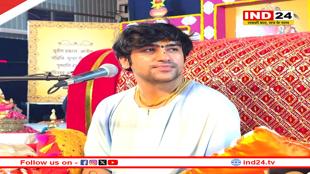 धीरेंद्र शास्त्री ने संत प्रेमानंद का किया समर्थन, बोले - इस देश में सत्य बोलना कठिन