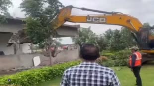 MP News: भू माफिया इस्लाम पटेल पर प्रशासन का शिकंजा, 24 हजार वर्गफीट अतिक्रमण पर चला 'मामा' का बुलडोजर