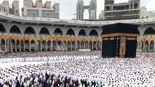 Haj pilgrims: हज की यात्रा पर जाने वाले यात्रियों के लिए बड़ी खबर, इस बार फ्री में होगा आवेदन, 50 हजार रुपए प्रतियात्री छूट