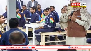 कुवैत में भारतीय कामगारों से मिले PM मोदी