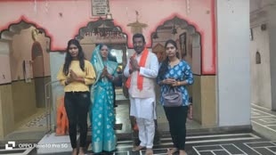 CG NEWS :  राजेश मूणत और राजिम प्रत्याशी रोहित साहू ने कुल देवता का आशीर्वाद लेकर अपना मतदान किया।....