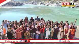 हिमालय की गोद में जागी विदेशी योगिनियों की दिव्य चेतना