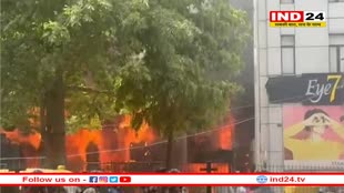 दिल्ली में बच्चों के आंख के अस्पताल में लगी भीषण आग, आग बुझाने में लगी फायर ब्रिगेड की 12 गाड़ियां
