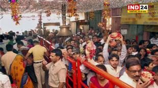 चैत्र नवरात्र का पहला दिन:  देवी मंदिरों में उमड़ी भक्तों की भीड़