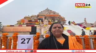 राम मंदिर पहुंचीं उमा भारती, साध्वी ऋतंभरा से गले मिलकर हुई भावुक