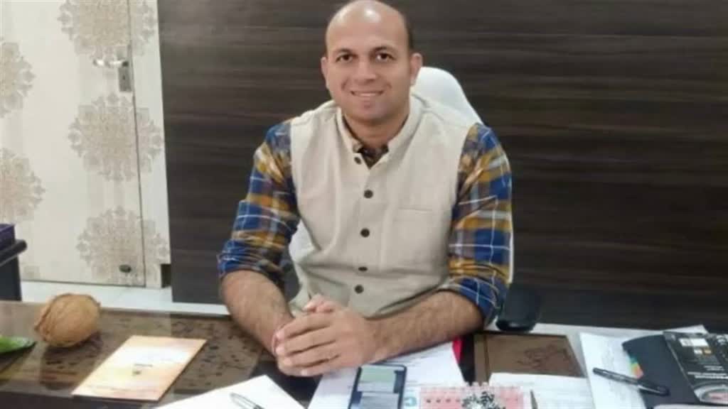 CG NEWS : आचार संहिता के बाद अलर्ट पर प्रशासन, सरकारी अधिकारी-कर्मचारियों की छुट्टी पर लगी रोक