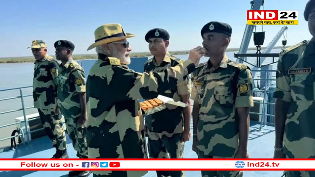 प्रधानमंत्री मोदी ने जवानों के साथ कच्छ में मनाई दिवाली, खास अंदाज में आए नजर