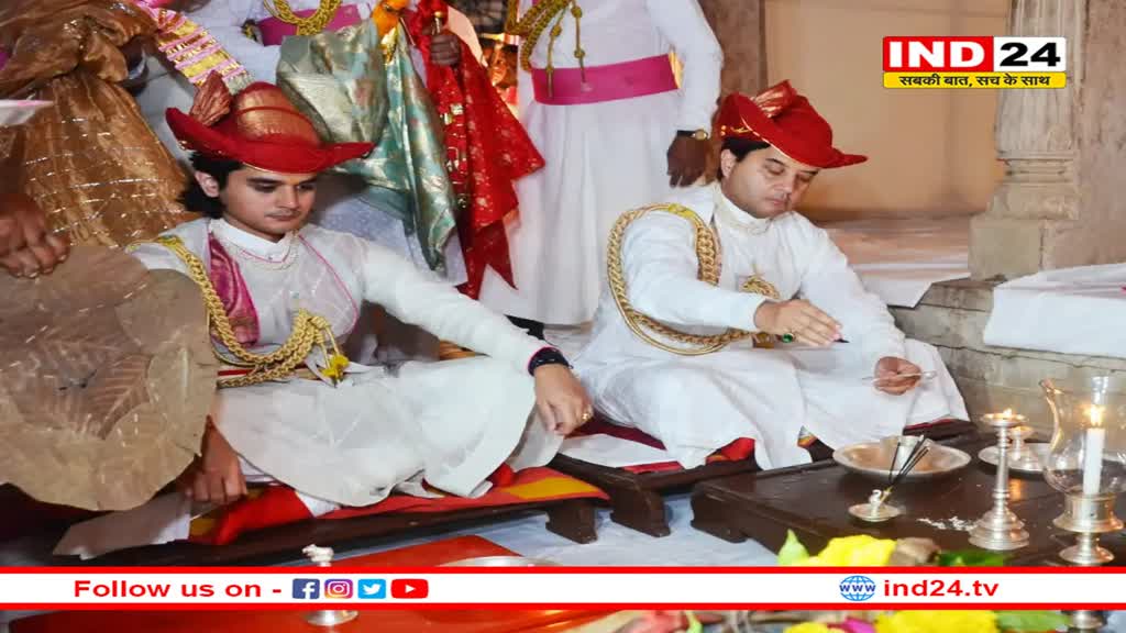 शाही लिबास पहन सिंधिया ने किया कुलदेवता पूजन, महान आर्यमन ने मांडरे माता में लगाई अर्जी