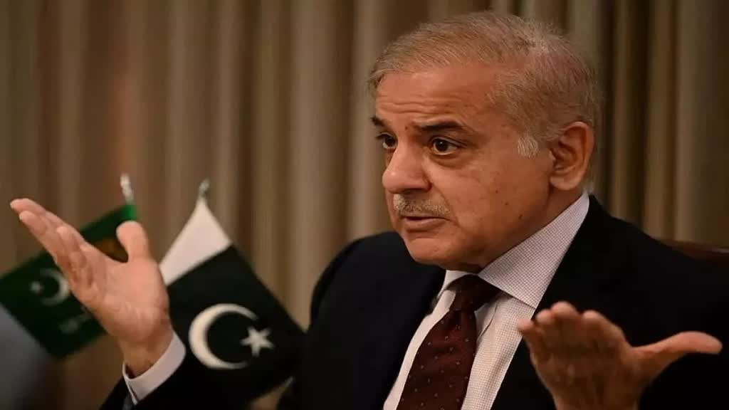 Pakistan News: कराची पर हुए आतंकी हमले पर बोले पीएम शरीफ कहा- पाकिस्तान ही वह राष्ट्र है जिसने अपनी वीरता और साहस से आतंकवाद को परास्त किया है