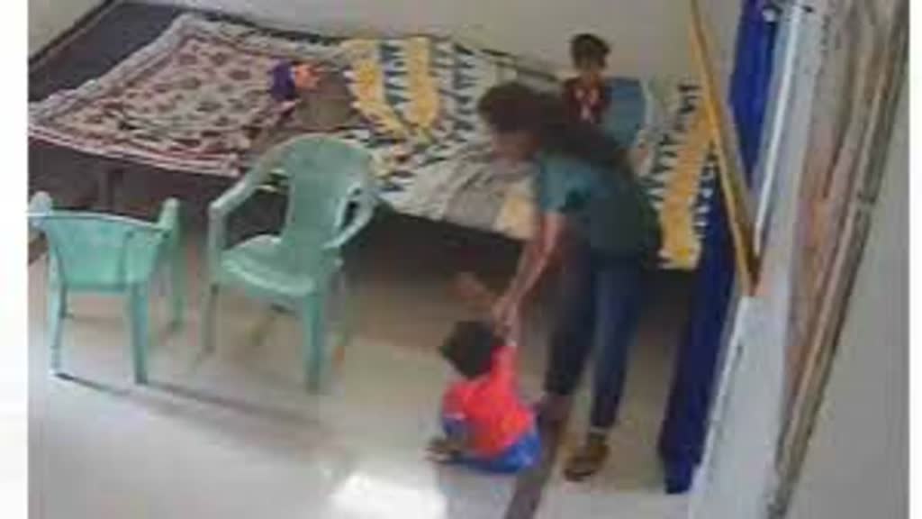 CG News : दत्तक केन्द्र में अनाथ बच्चों की बेरहमी से पिटाई, कलेक्टर ने इस मामले में आरोपी मैनेजर सीमा के खिलाफ एफआईआर के दिए  निर्देश....