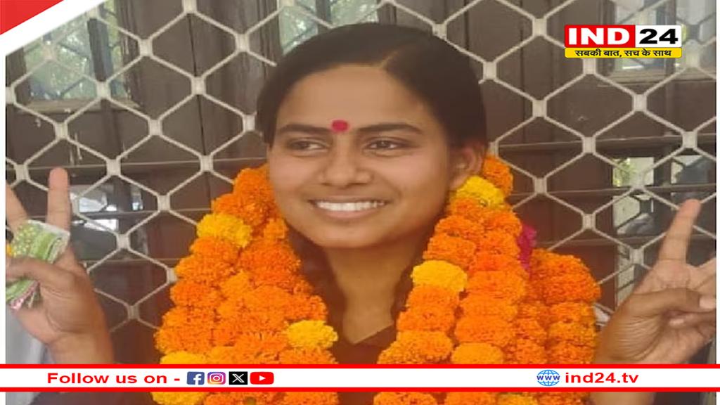 यूपी बोर्ड 12वीं में महक जायसवाल ने किया टॉप  