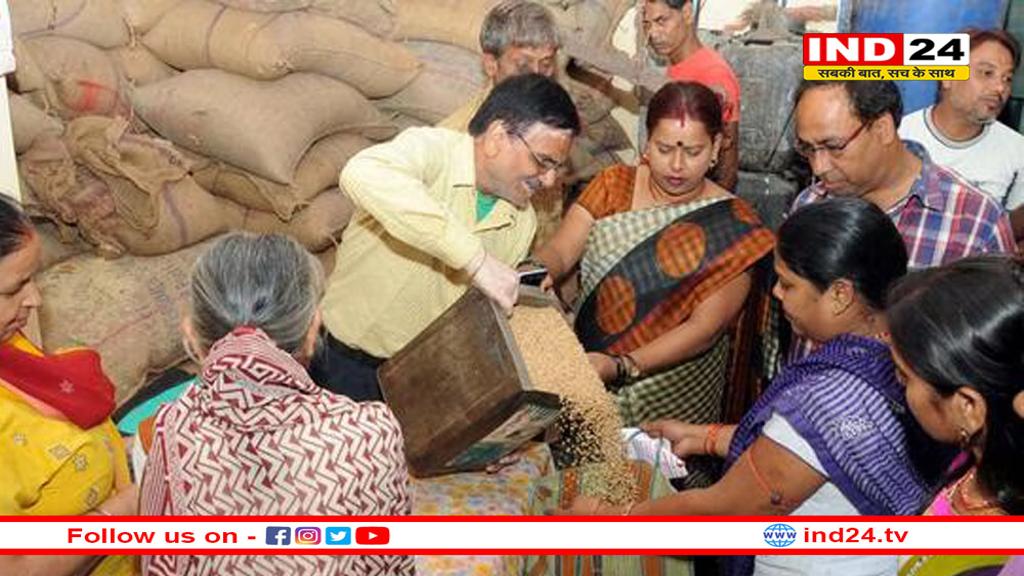 प्रदेश में 1.65 लाख अमीर गरीबों का डकार रहे राशन, आयकर विभाग की रिपोर्ट में खुलासा