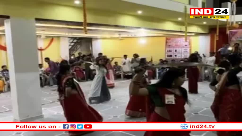 Navratri 2023: राजस्थान के उदयपुर में महिलाओं ने हाथों में तलवार लेकर किया गरबा, दिखी मेवाड़ी शक्ति