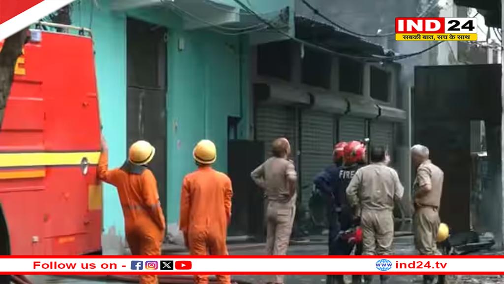 दिल्ली के रिठाला में फैक्ट्री में भीषण आग, 4 लोगों की मौत, राहत-बचाव कार्य जारी