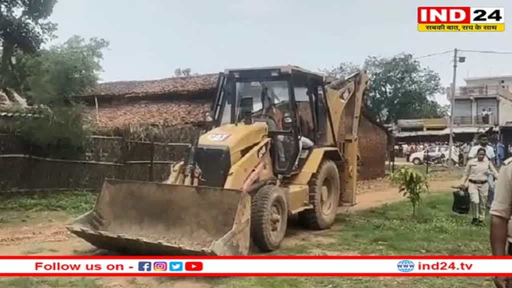 आदिवासी युवक पर पेशाब करने वाले प्रवेश शुक्ला के घर पर चला बुलडोजर, एनएसए लगाया