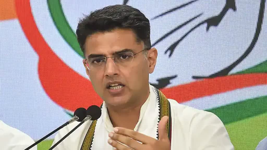 Sachin Pilot: अपनी ही सरकार के खिलाफ पायलट का अनशन, बोले - भ्रष्टाचारियों से सीएम की मिलीभगत है