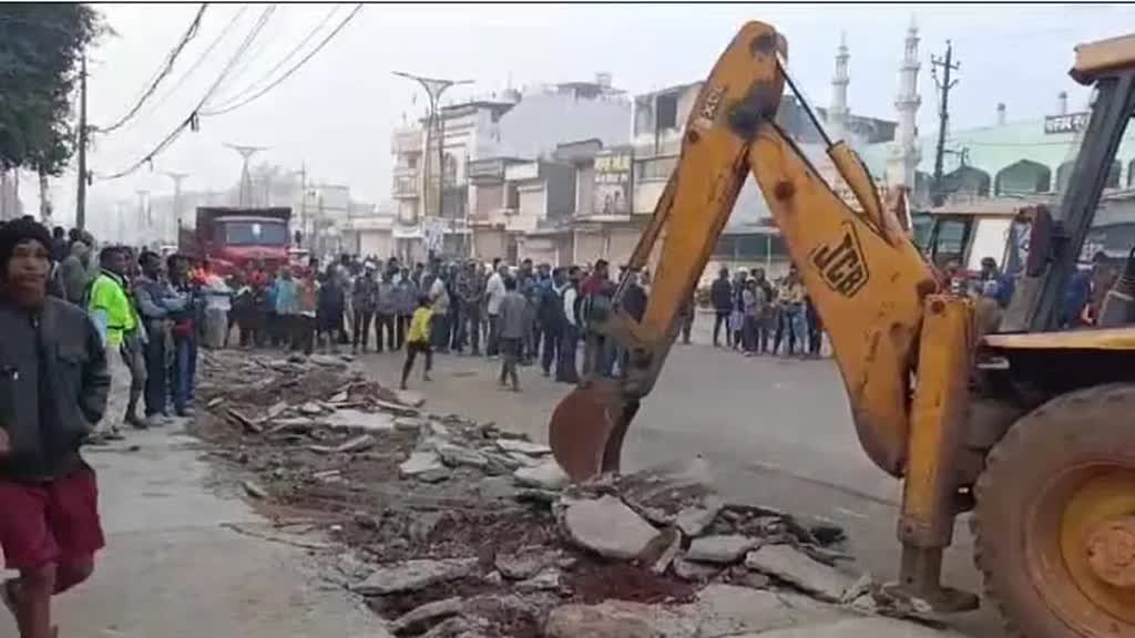 CG NEWS :  दुर्ग में अवैध कब्जे पर चला प्रशासन का Bulldozer,  नोटिस के बाद भी नहीं हटा रहे रहे व्यापारी मार्केट....