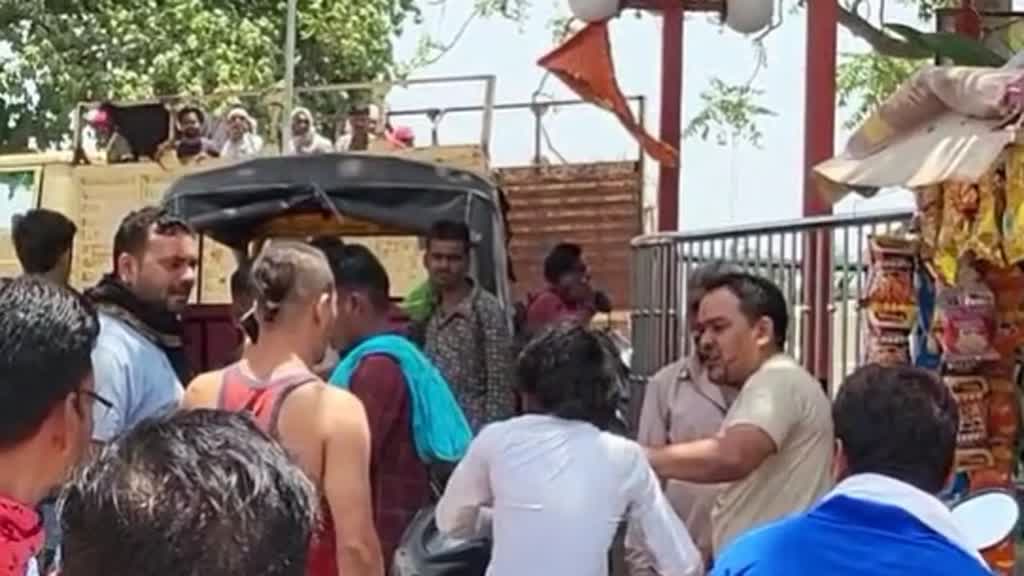 CG News : नशेड़ी ने सिगरेट को लेकर किया जमकर हंगामा, धारदार हथियार से दूकानदार पर हमला, 