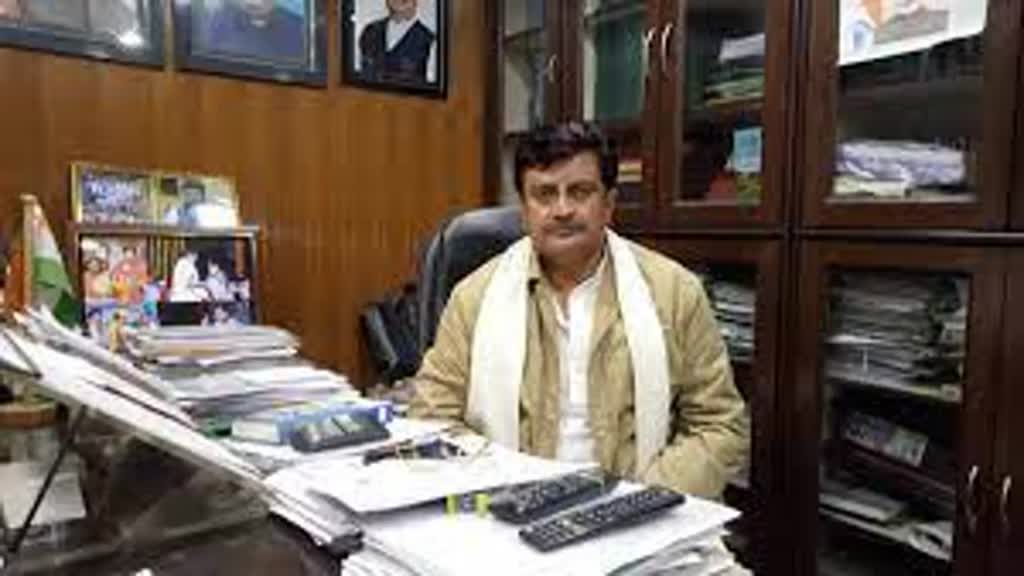 एमएलए का चुनाव हारने के बाद सांसद ने हटाए दो प्रतिनिधि