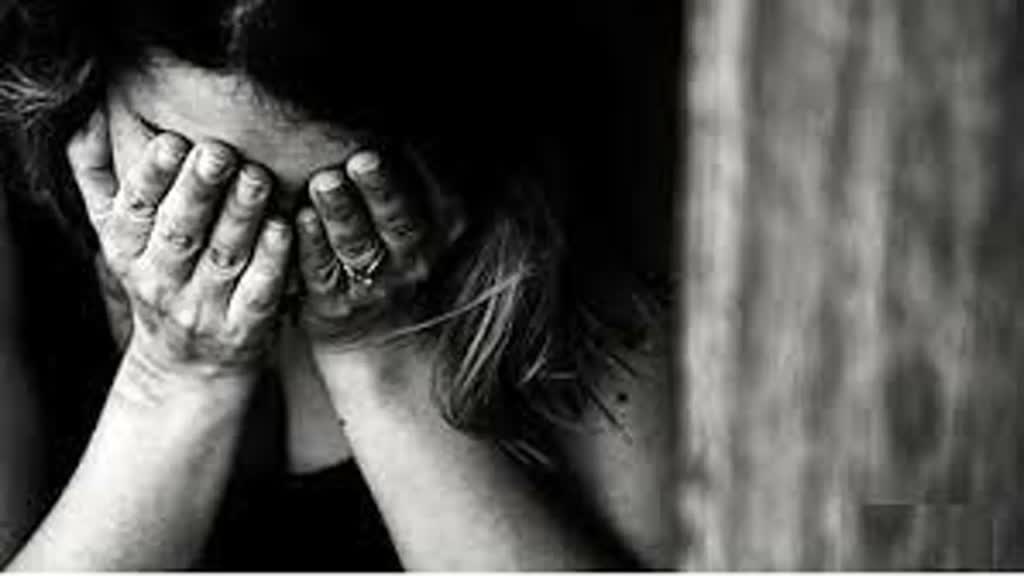 CG NEWS : मेला जाने को लेकर बहनों के बीच हुआ विवाद, 16 साल की लड़की ने जहर खाकर की आत्महत्या.....