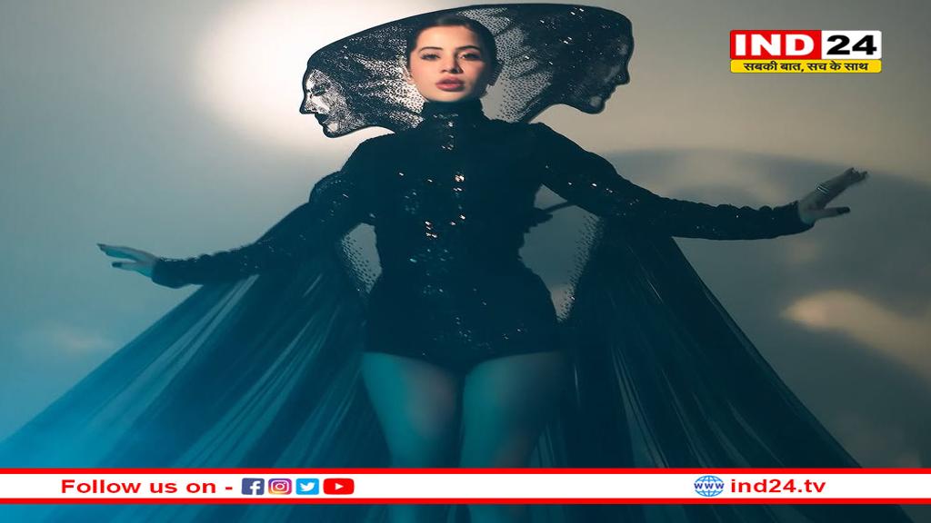 IIFA 2025: रेड कार्पेट पर उर्फी जावेद का जलवा! ब्लैक ड्रेस में बिखेरा ग्लैमर